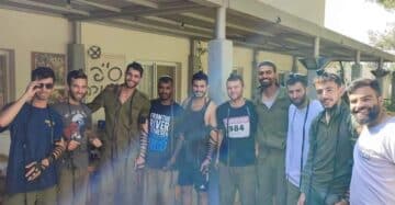 חיילים עם תפילין