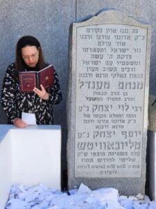 תפילה באוהל הרבי בניו יורק