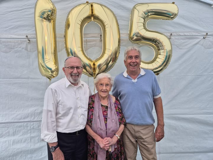 יום הולדת 105 של ריני בינשטוק